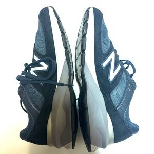 New Balance Men's Navy and Gray Sneakers 10.5 worn once